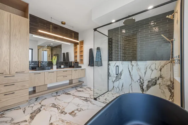 $1,279,900 | 6837 Sunrise Point, Horace, ND 58047