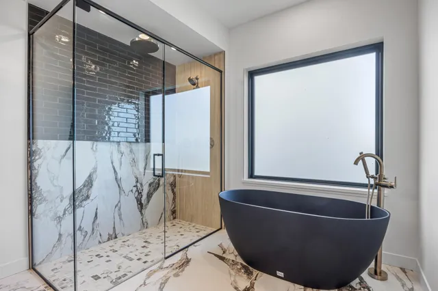 $1,279,900 | 6837 Sunrise Point, Horace, ND 58047