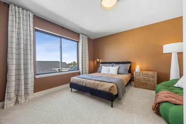 $1,279,900 | 6837 Sunrise Point, Horace, ND 58047