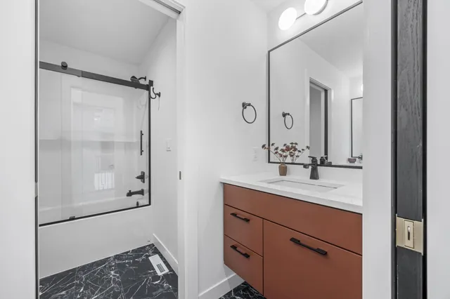 $1,279,900 | 6837 Sunrise Point, Horace, ND 58047