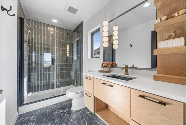 $1,279,900 | 6837 Sunrise Point, Horace, ND 58047