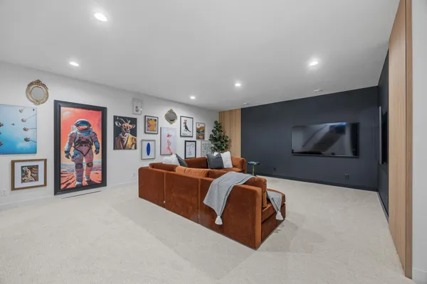 $1,279,900 | 6837 Sunrise Point, Horace, ND 58047