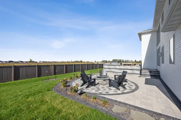 $1,279,900 | 6837 Sunrise Point, Horace, ND 58047