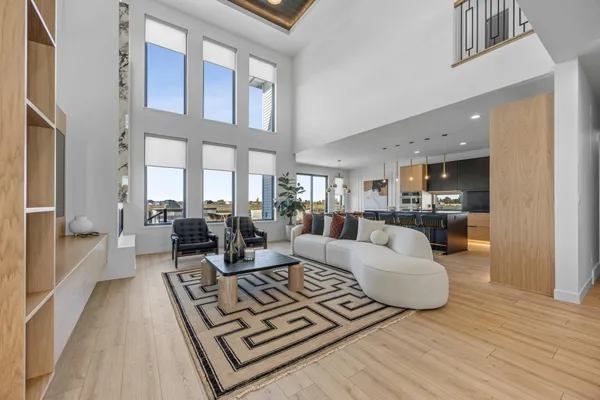 $1,279,900 | 6837 Sunrise Point, Horace, ND 58047