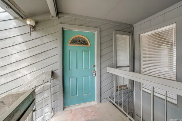 $1,195 | 3843 Barrington Street, Unit 242K, San Antonio, TX 78217