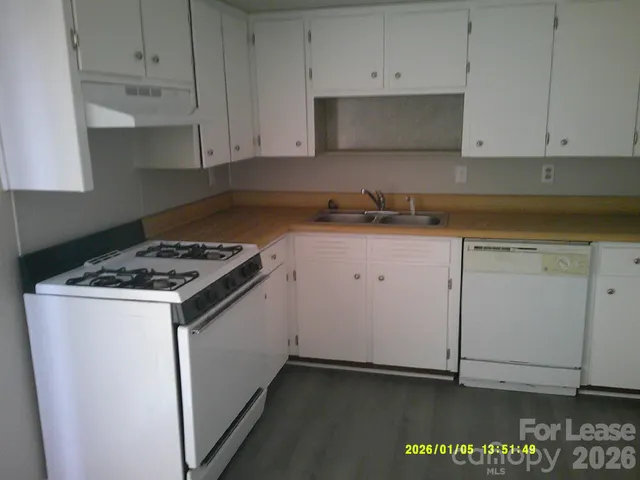 $1,100 | 263 16th Avenue Northeast, Unit 7, Hickory, NC 28601