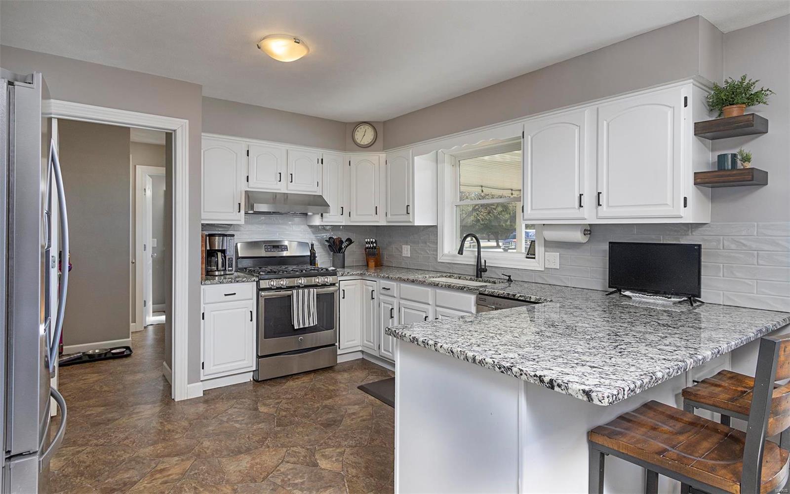 13162 Michael Road Highland, IL 62249 - Photo 12 of 52