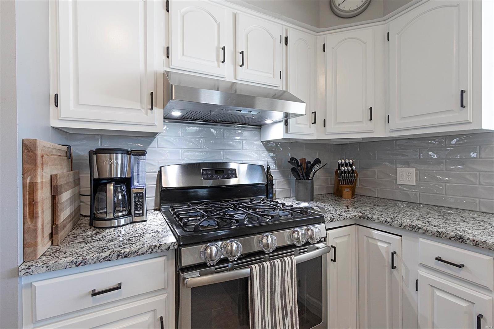 13162 Michael Road Highland, IL 62249 - Photo 16 of 52