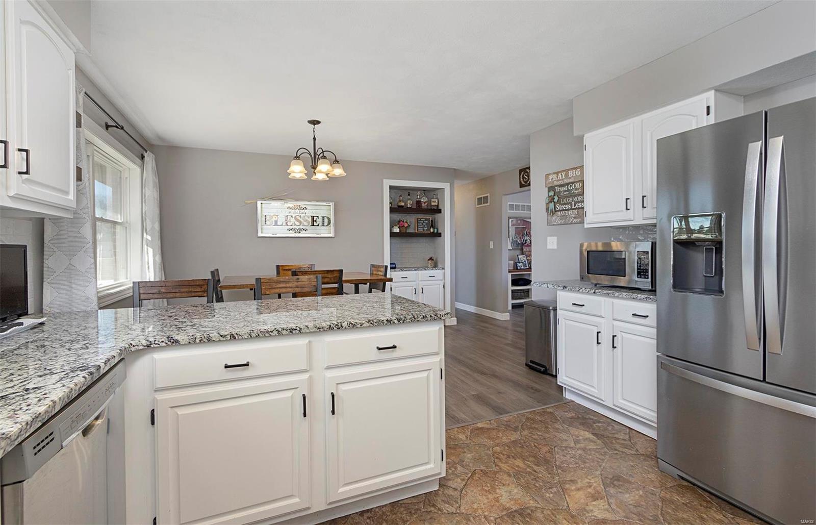 13162 Michael Road Highland, IL 62249 - Photo 18 of 52