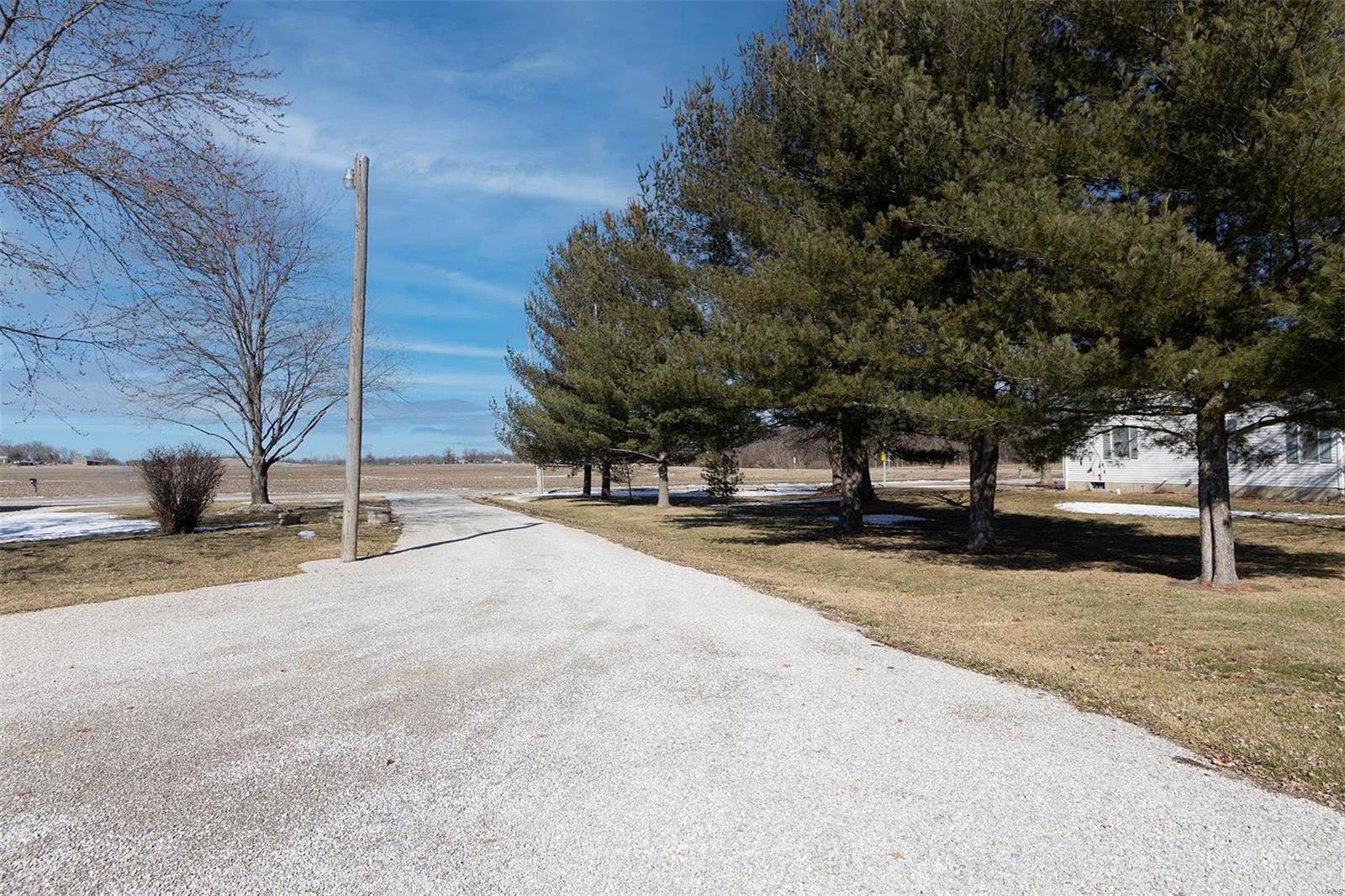 13162 Michael Road Highland, IL 62249 - Photo 44 of 52