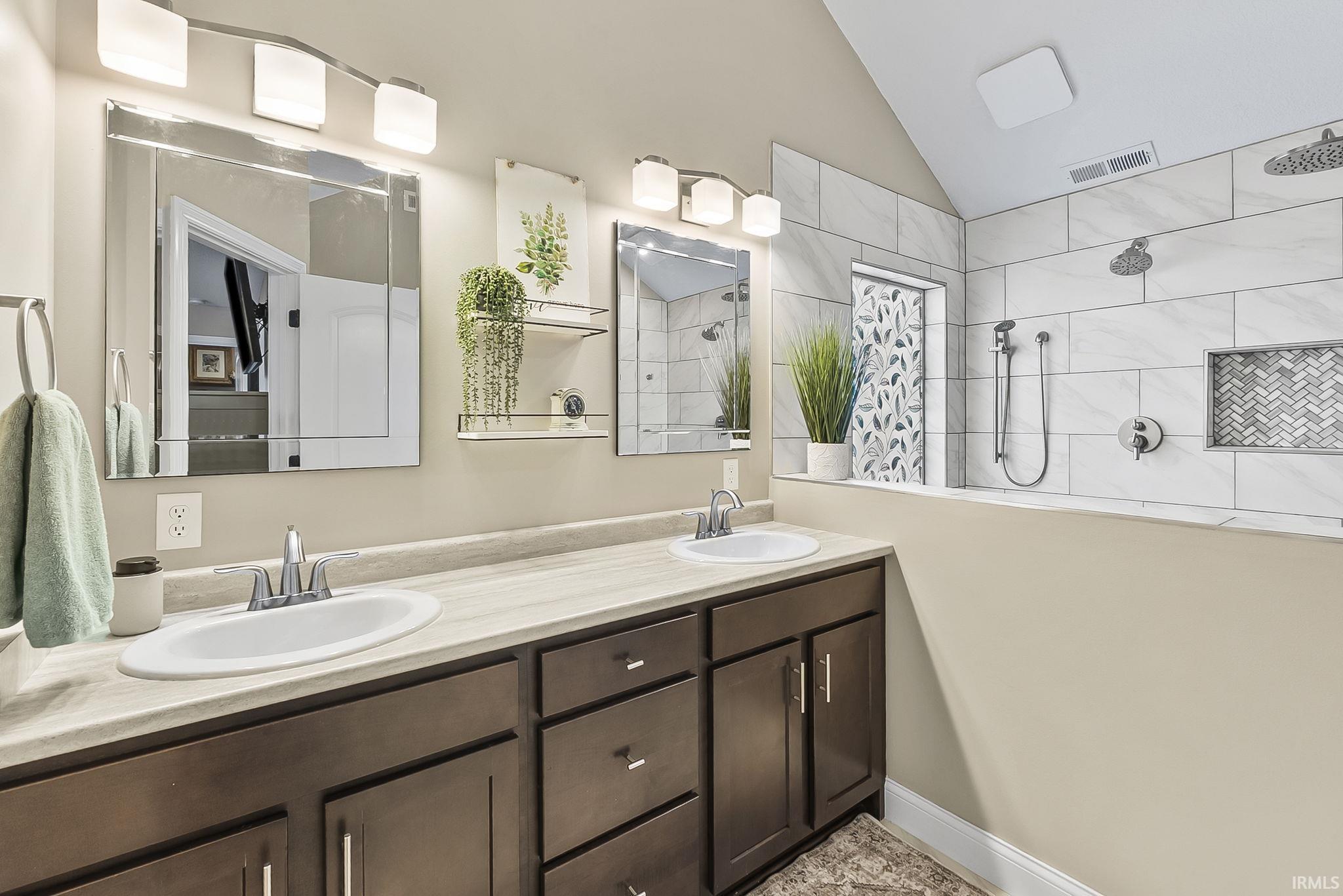 513 Alexander Place Garrett, IN 46738 - Photo 6 of 27 Gallery Image 6
