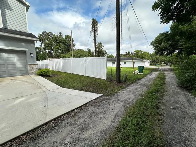 $2,250 | 4920 8th Street, Zephyrhills, FL 33542