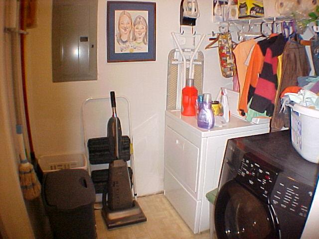436 Ridge Road Stroudsburg, PA 18360 - Photo 26 of 29 Laundry Room