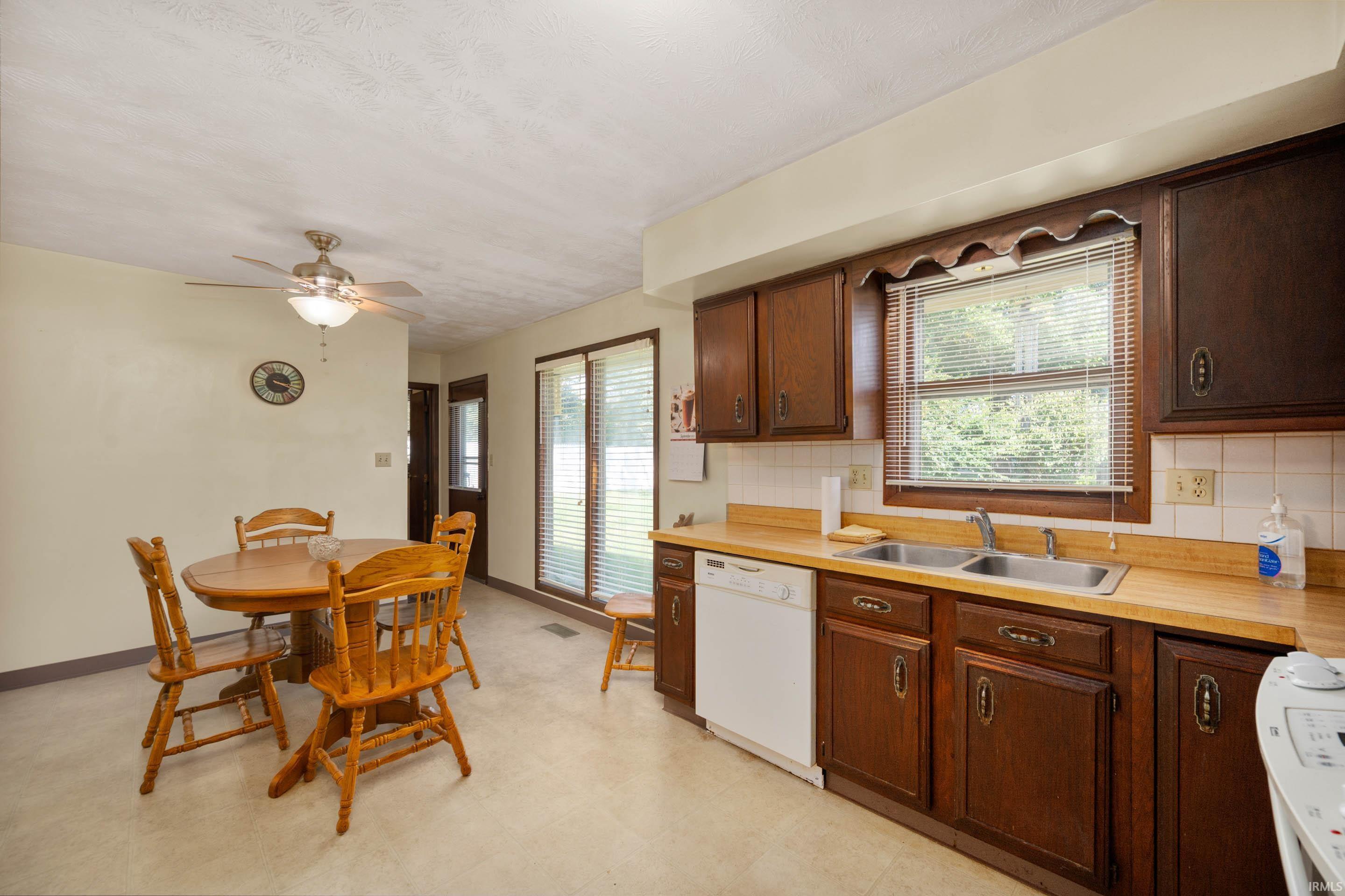 1014 South Buckingham Road Yorktown, IN 47396 - Photo 11 of 26 Gallery Image 11