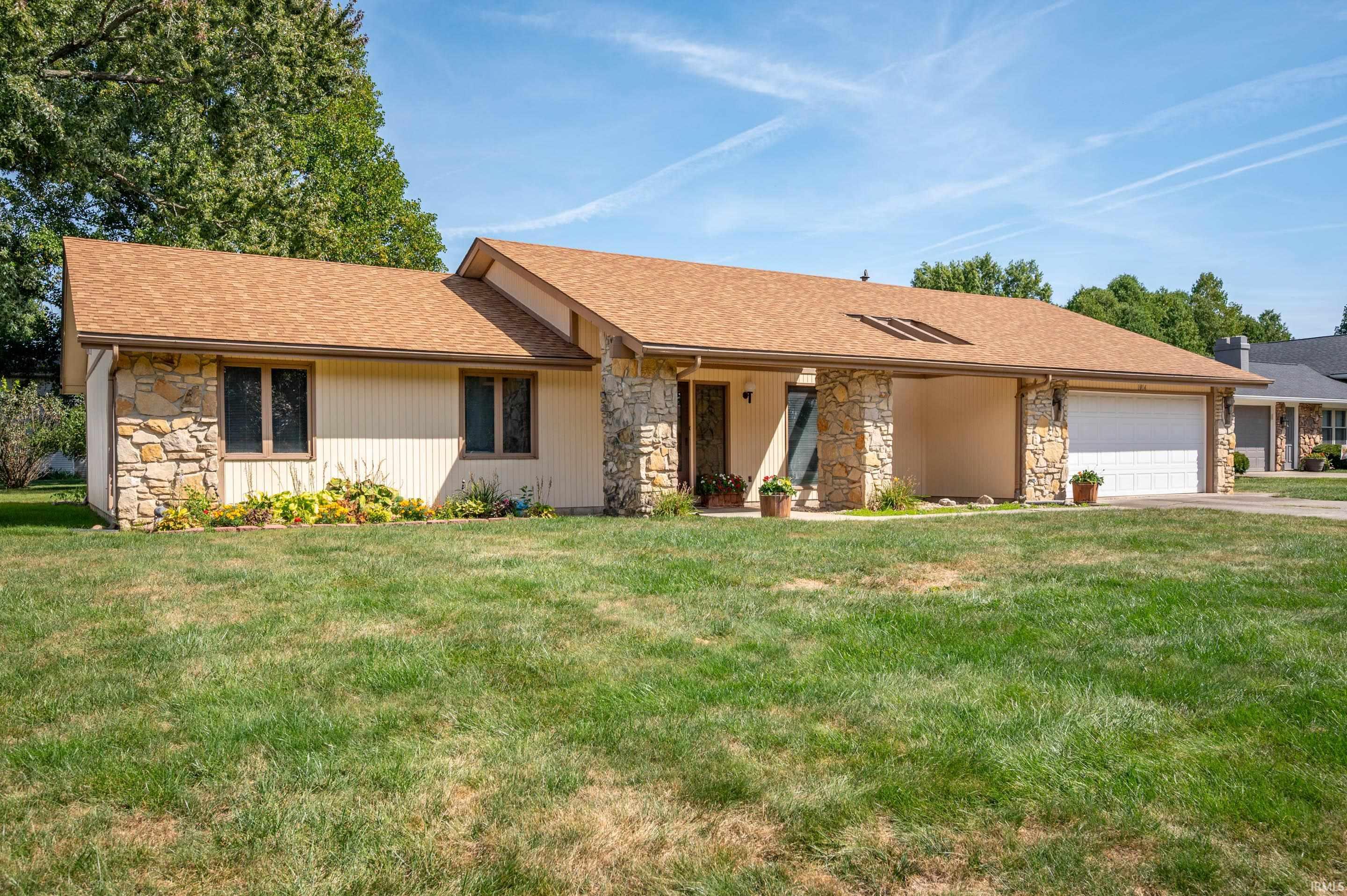 1014 South Buckingham Road Yorktown, IN 47396 - Photo 2 of 26 Gallery Image 2