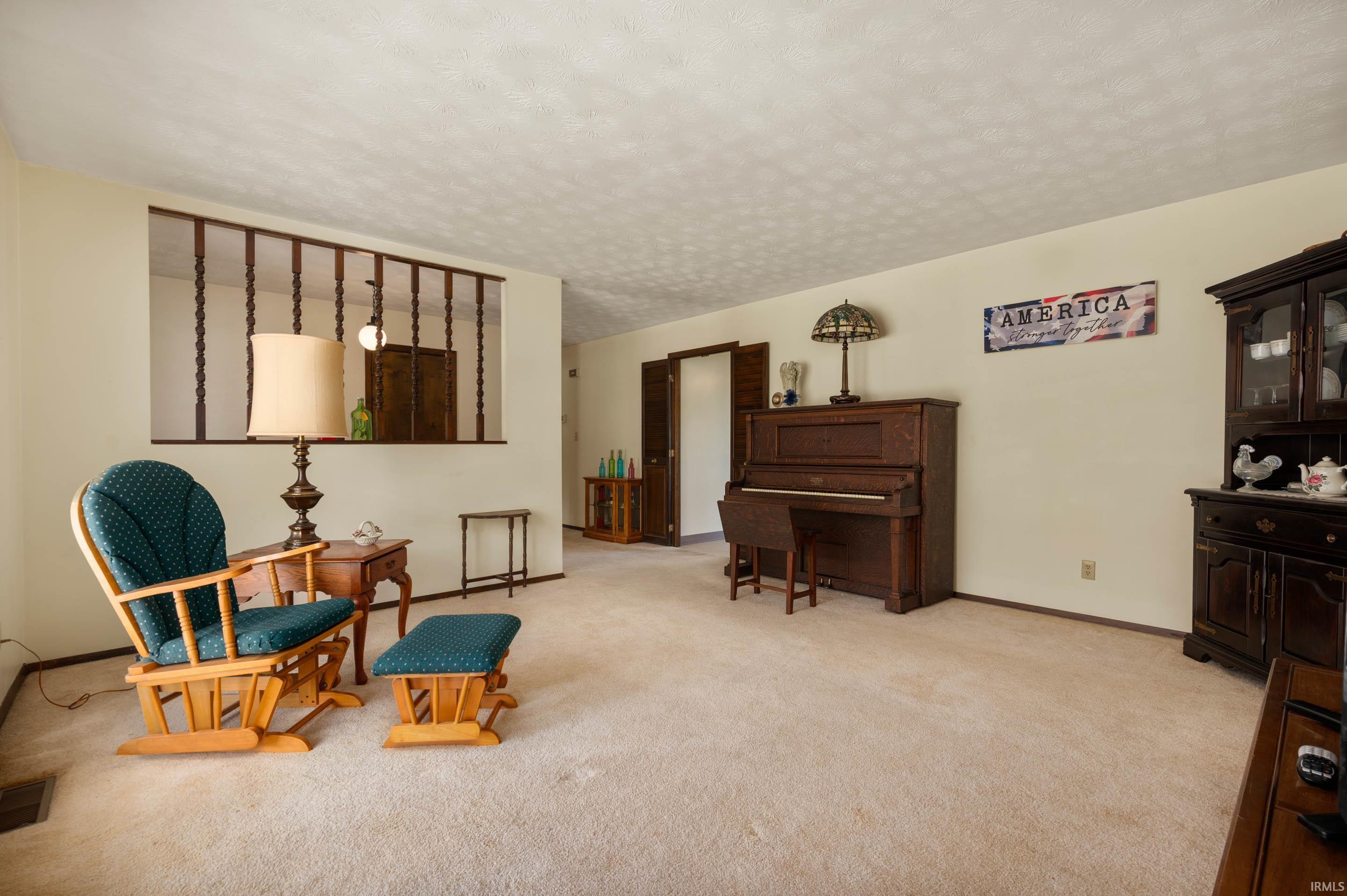1014 South Buckingham Road Yorktown, IN 47396 - Photo 4 of 26 Gallery Image 4