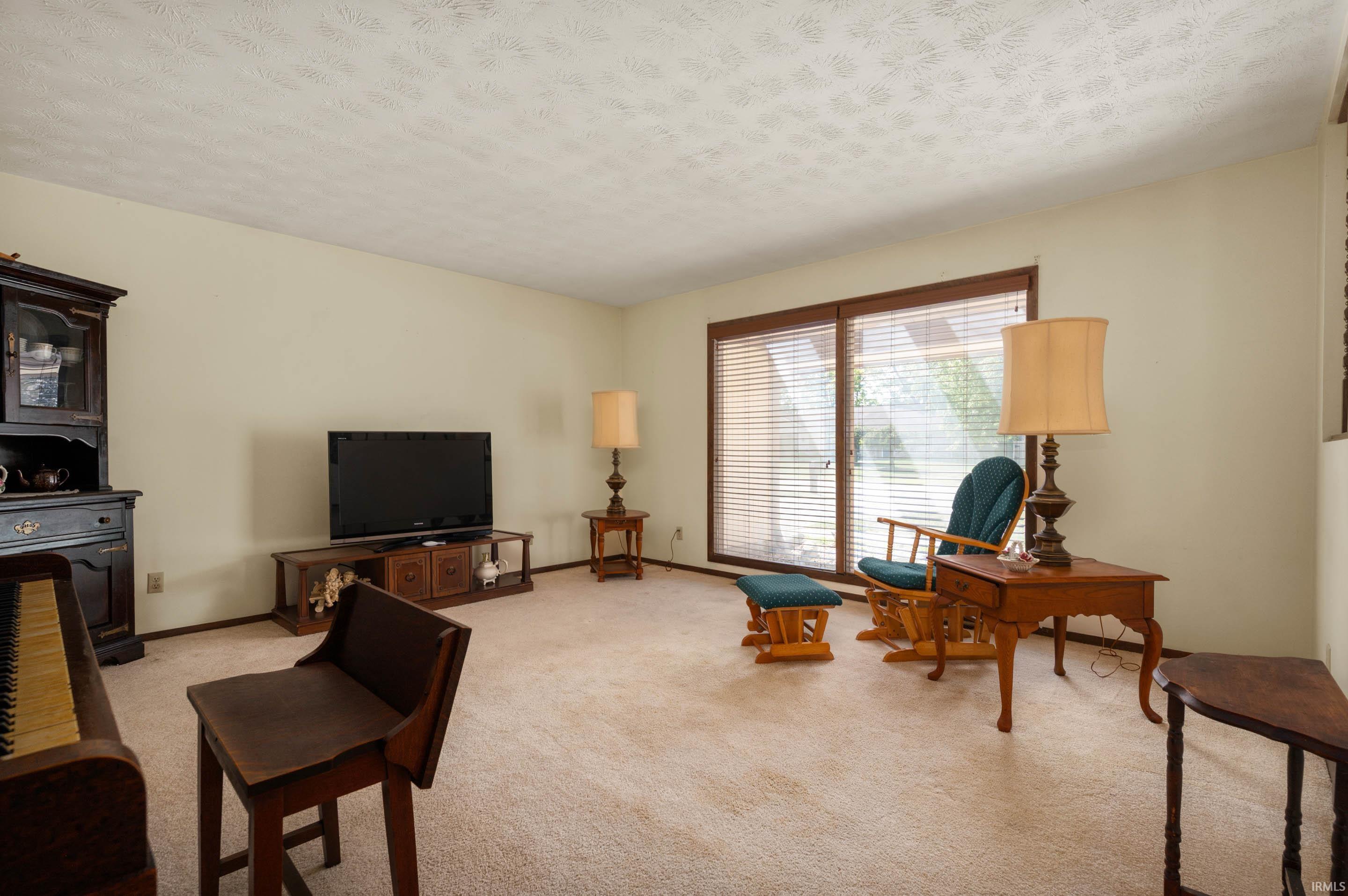 1014 South Buckingham Road Yorktown, IN 47396 - Photo 5 of 26 Gallery Image 5