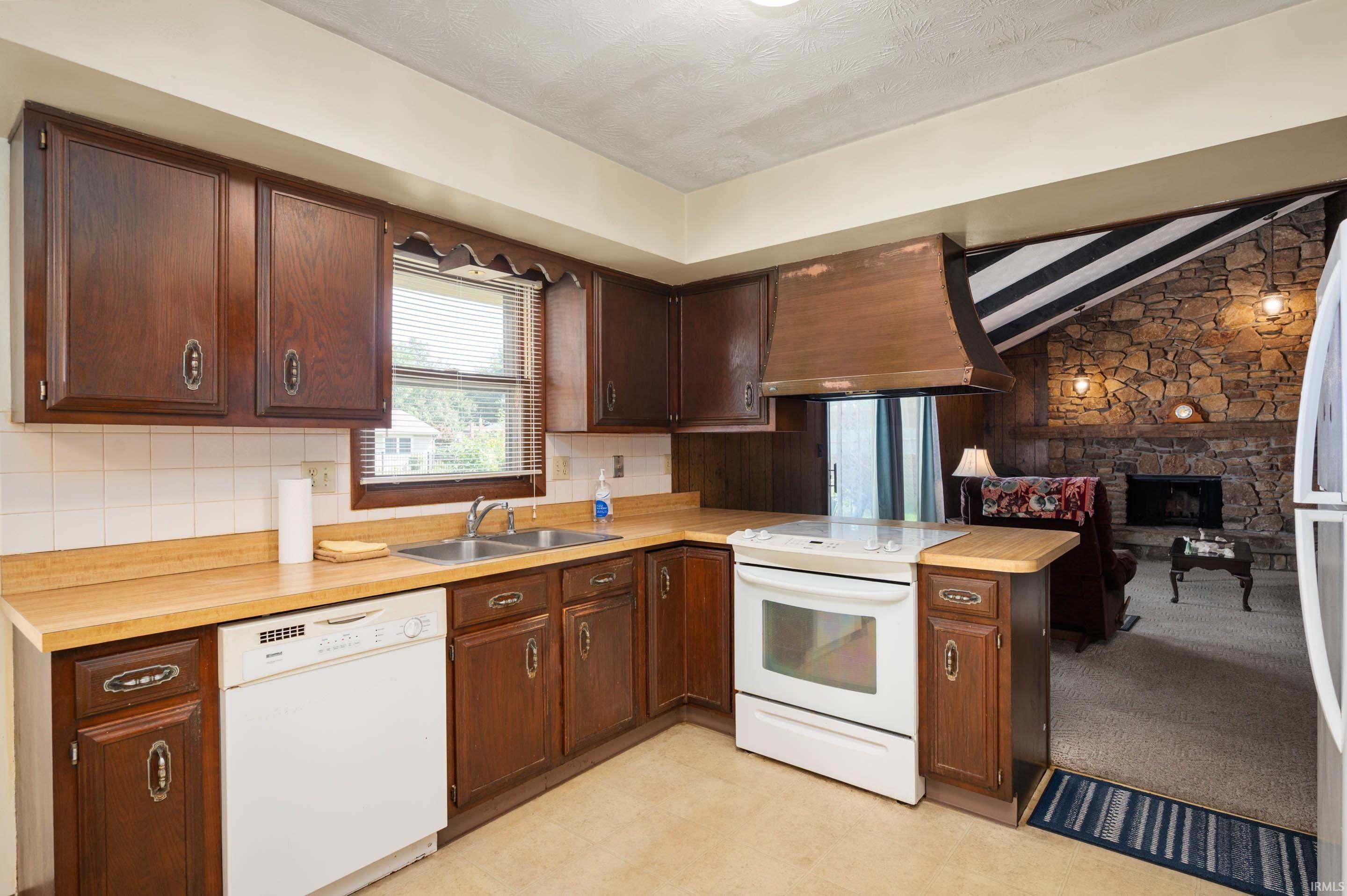 1014 South Buckingham Road Yorktown, IN 47396 - Photo 9 of 26 Gallery Image 9