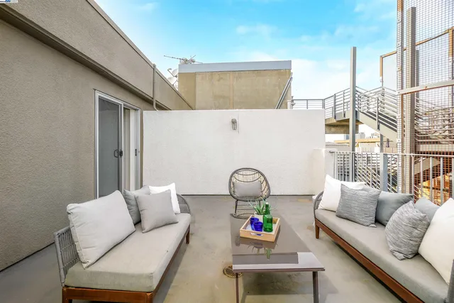 $628,000 | 311 Oak Street, Unit PH25, Oakland, CA 94607