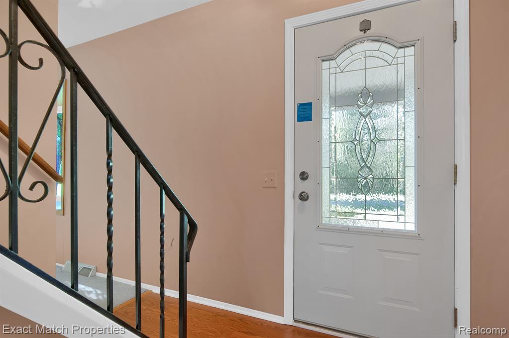 484 Rowe Road Milford, MI 48380 - Photo 22 of 49