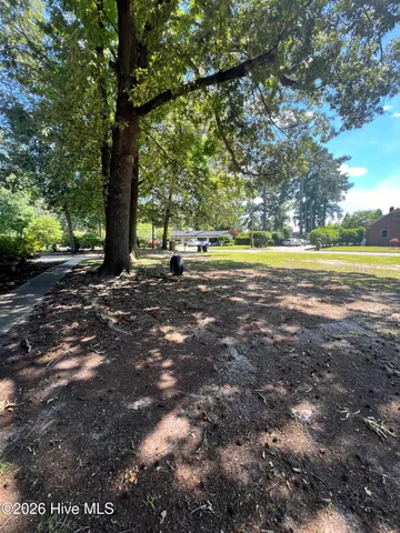 $2,600 | 901 Greenville Boulevard Southeast, Greenville, NC 27858