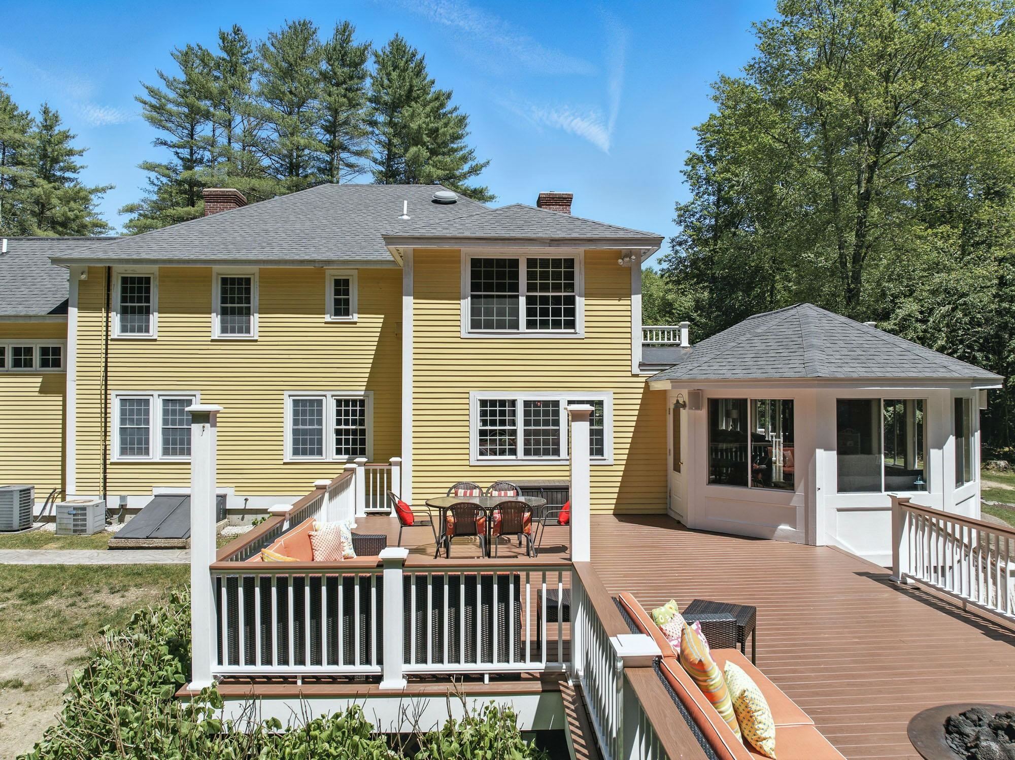 37 Magazine Street Bedford, NH 03110 - Photo 16 of 58