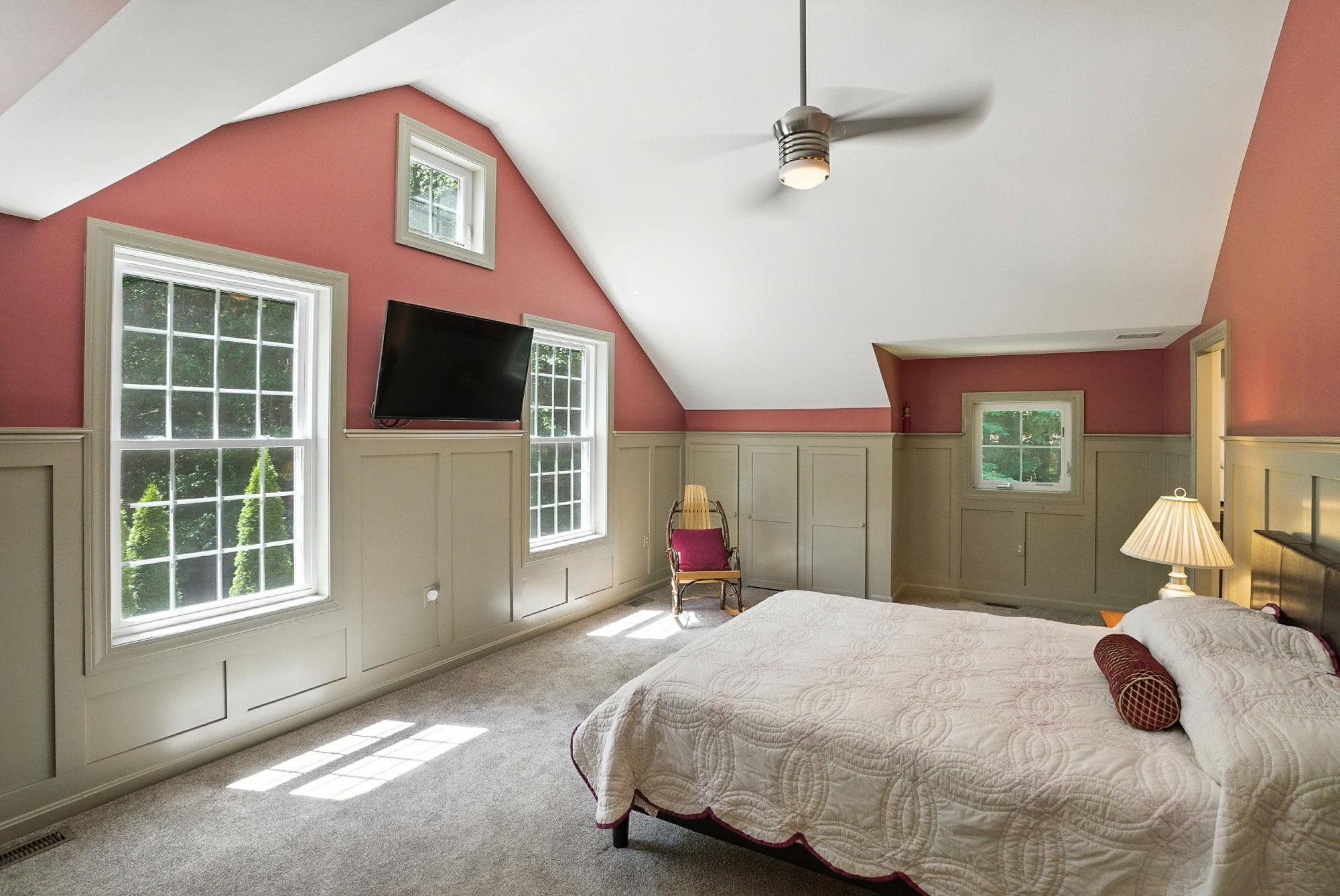 37 Magazine Street Bedford, NH 03110 - Photo 34 of 58