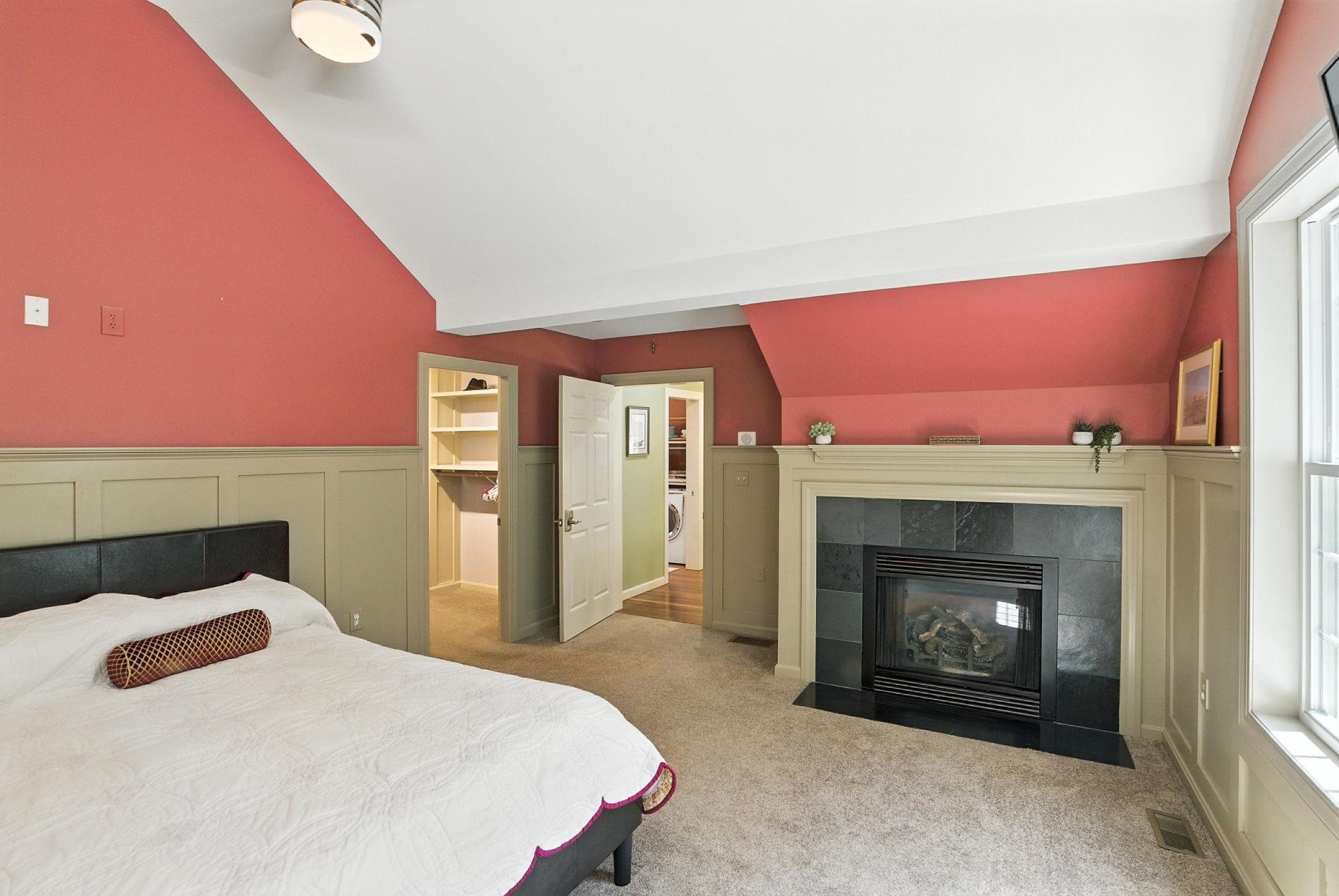 37 Magazine Street Bedford, NH 03110 - Photo 35 of 58