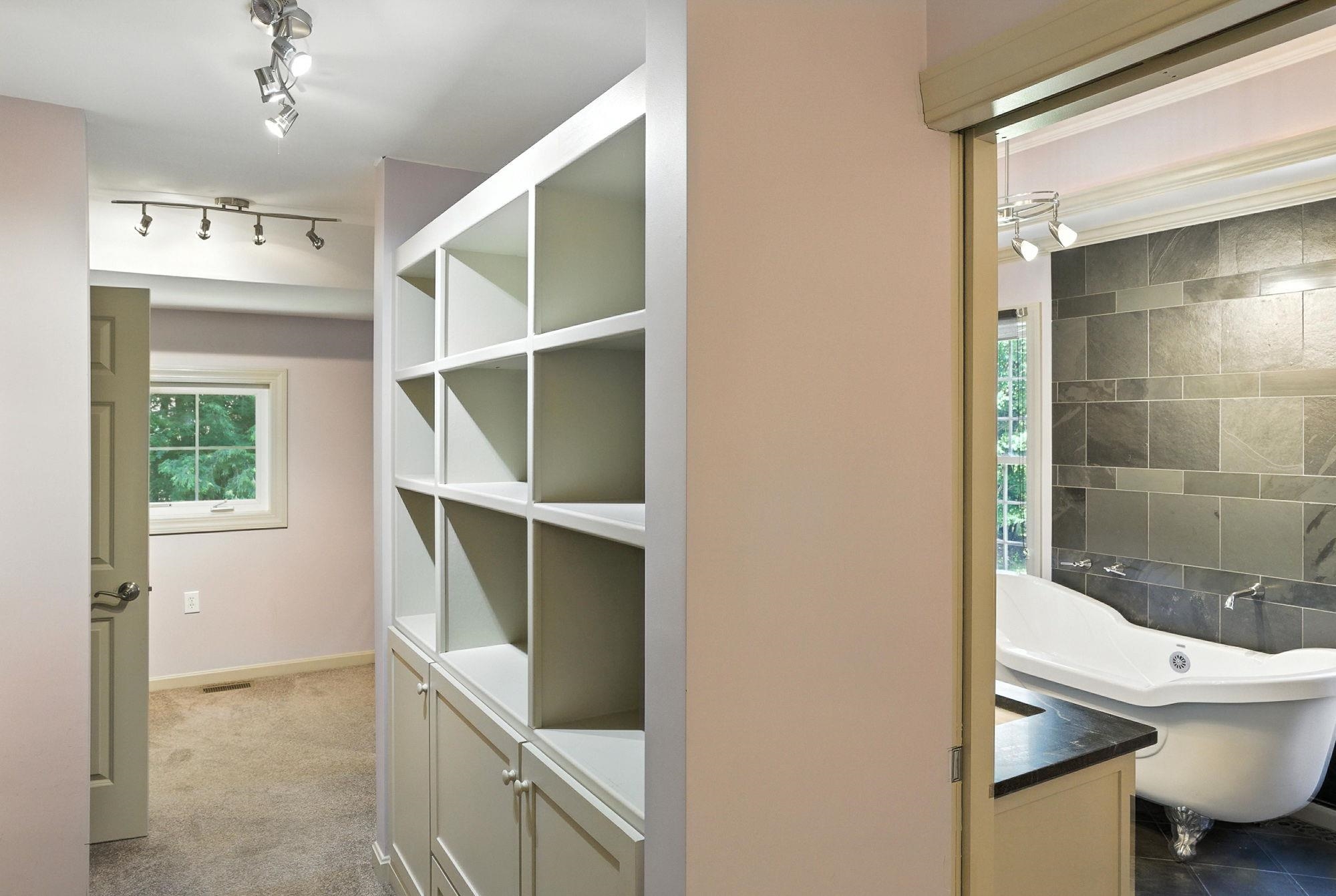 37 Magazine Street Bedford, NH 03110 - Photo 40 of 58