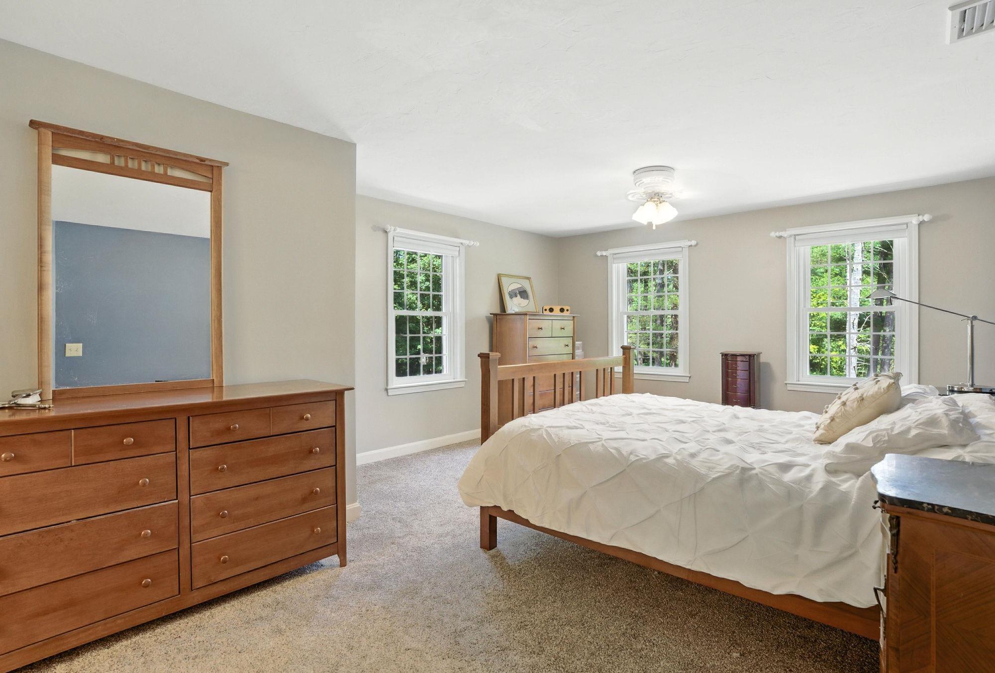 37 Magazine Street Bedford, NH 03110 - Photo 46 of 58