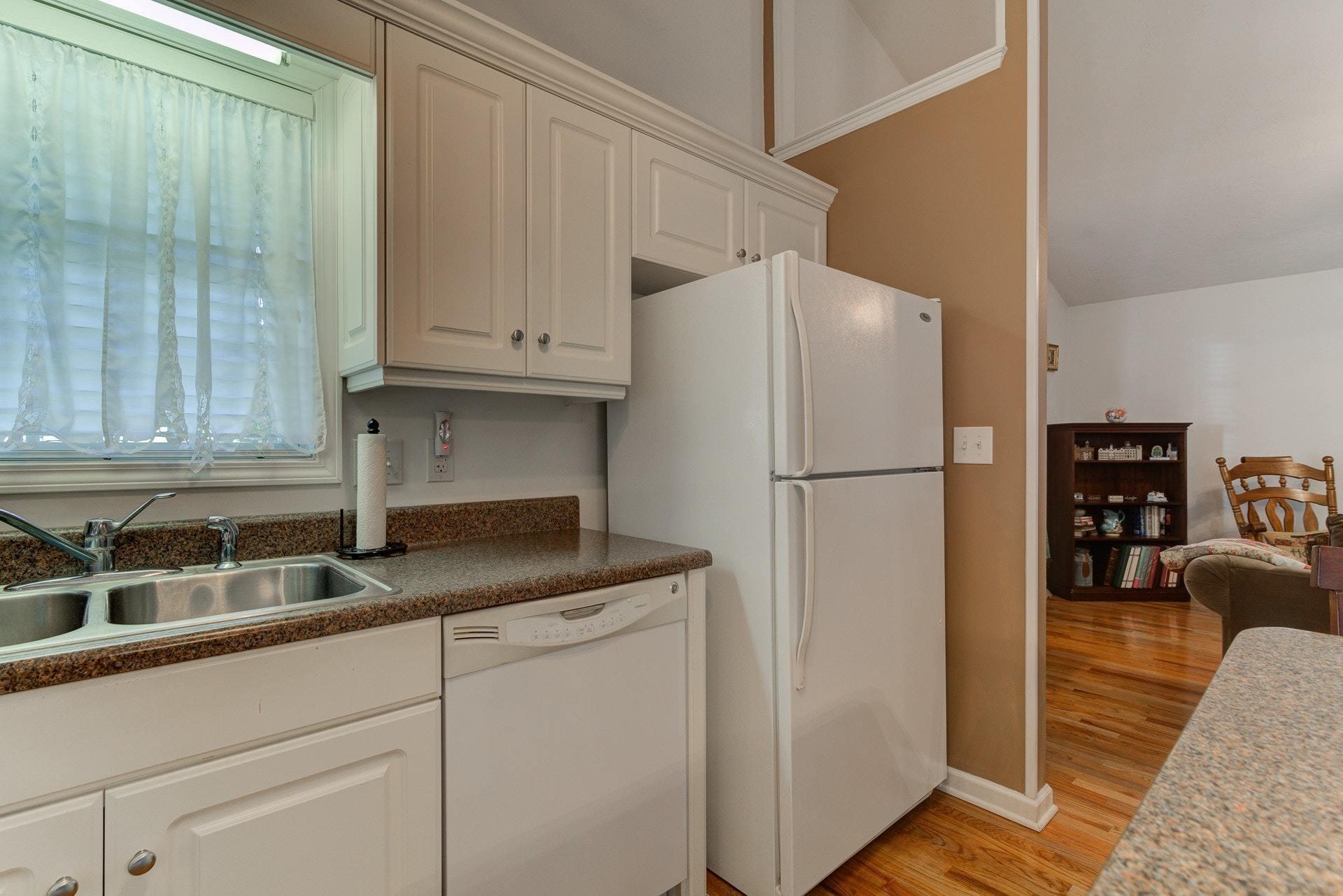 1005 Vinyard Road Vinton, VA 24179 - Photo 13 of 34 013-313359-13-1005 Vineyard Rd-9-8_77495