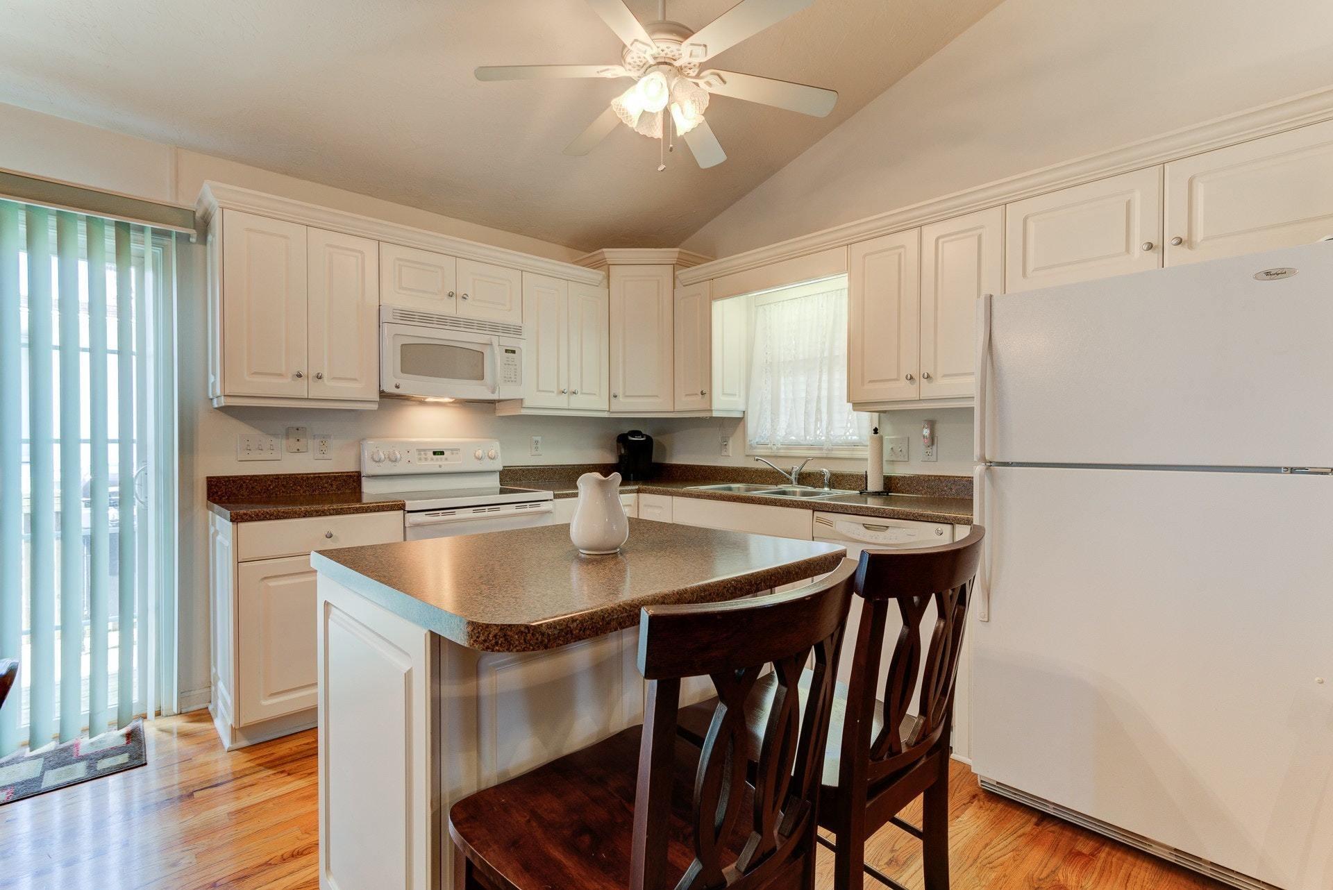 1005 Vinyard Road Vinton, VA 24179 - Photo 17 of 34 017-313359-17-1005 Vineyard Rd-4-11_7749