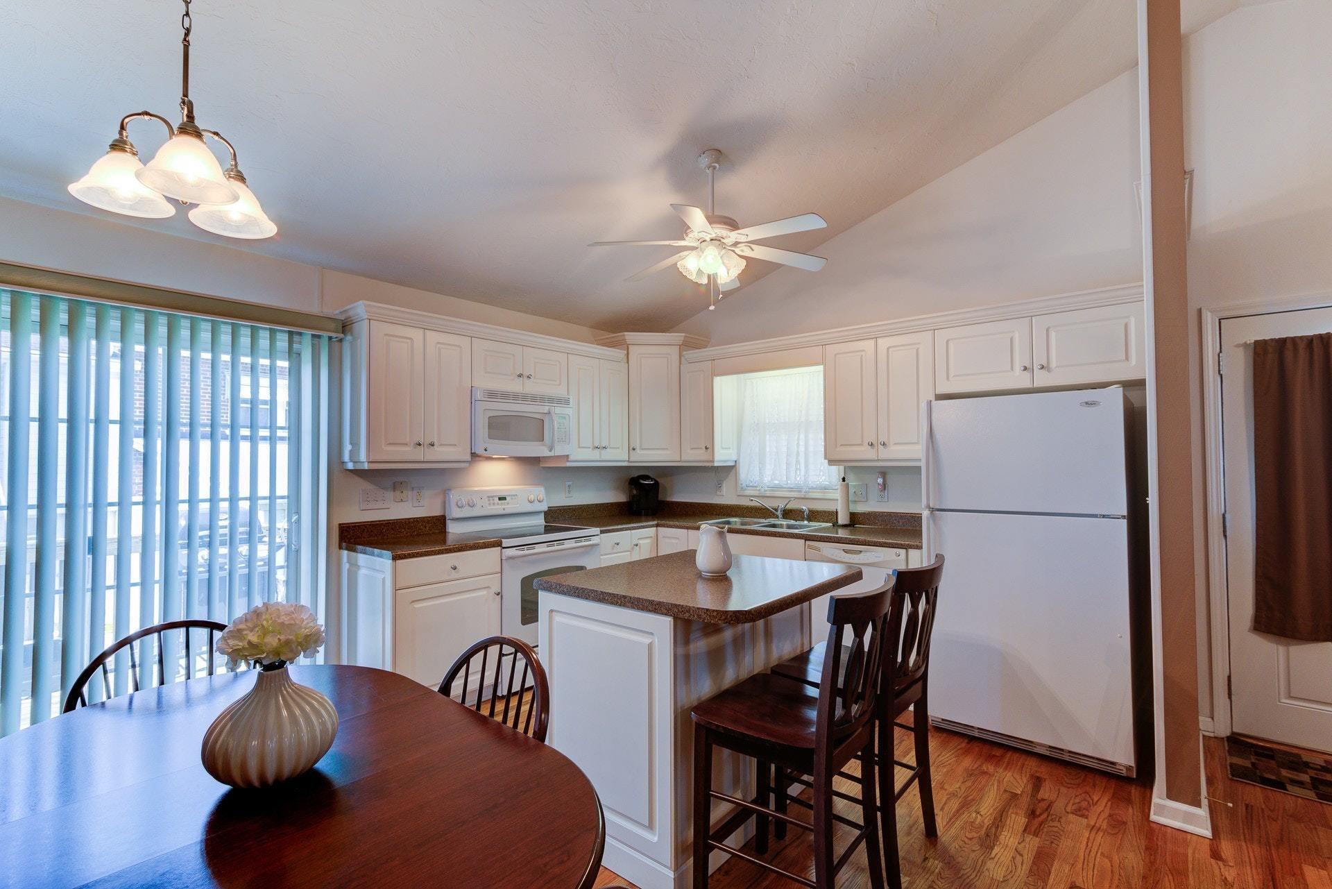 1005 Vinyard Road Vinton, VA 24179 - Photo 9 of 34 009-313359-09-1005 Vineyard Rd-9-5_77495