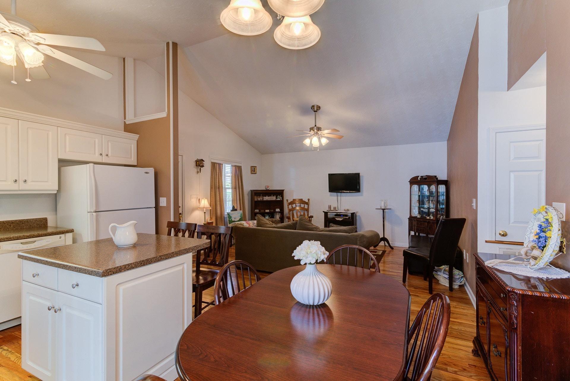1005 Vinyard Road Vinton, VA 24179 - Photo 10 of 34 010-313359-10-1005 Vineyard Rd-9-6_77495