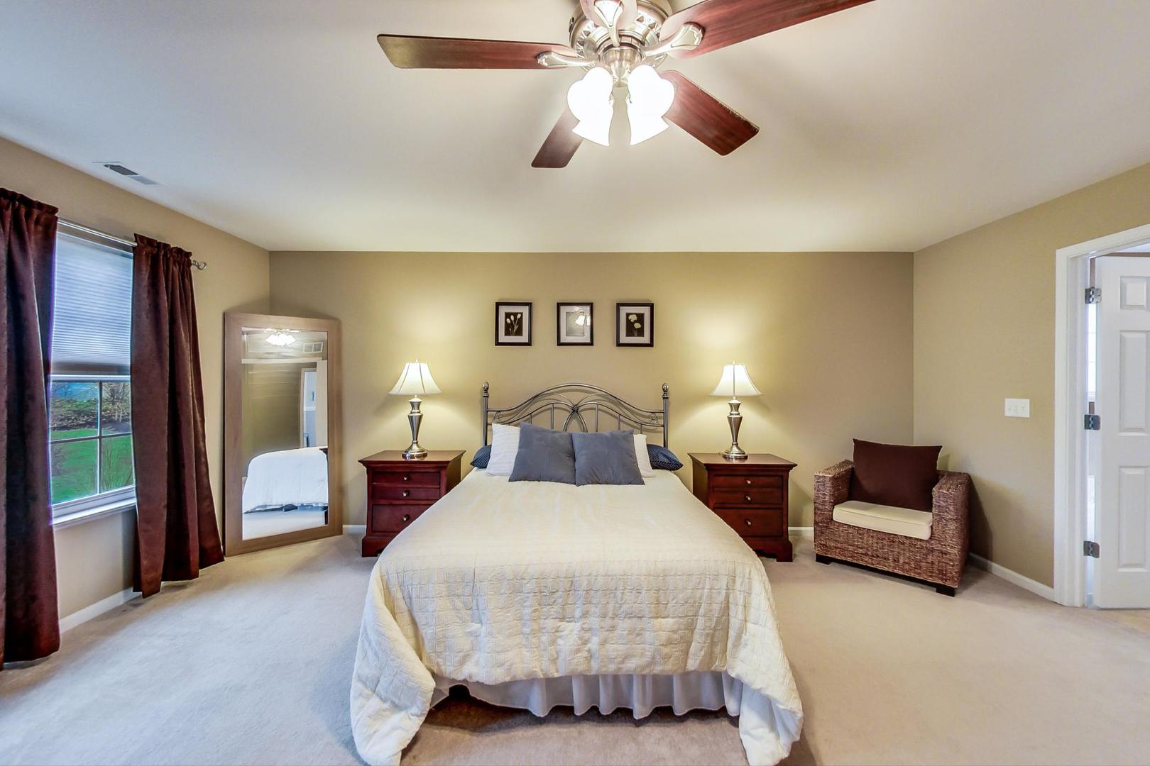 327 Monument Road Elgin, IL 60124 - Photo 26 of 50
