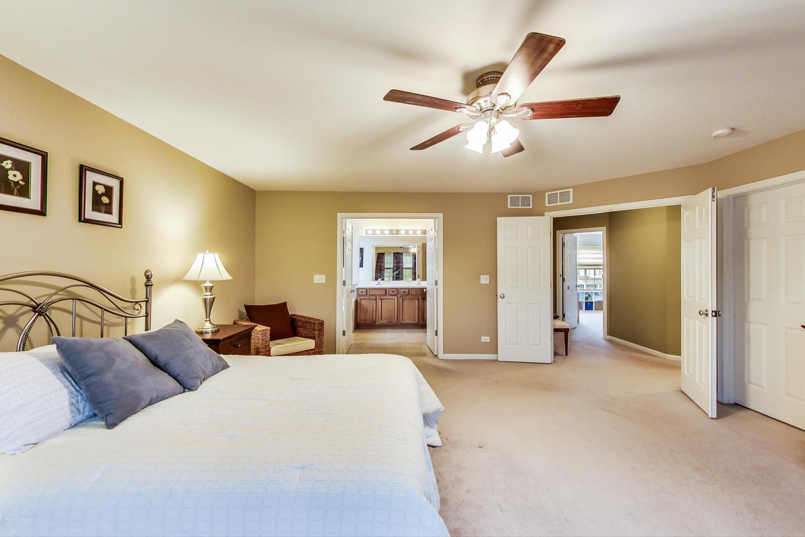 327 Monument Road Elgin, IL 60124 - Photo 27 of 50