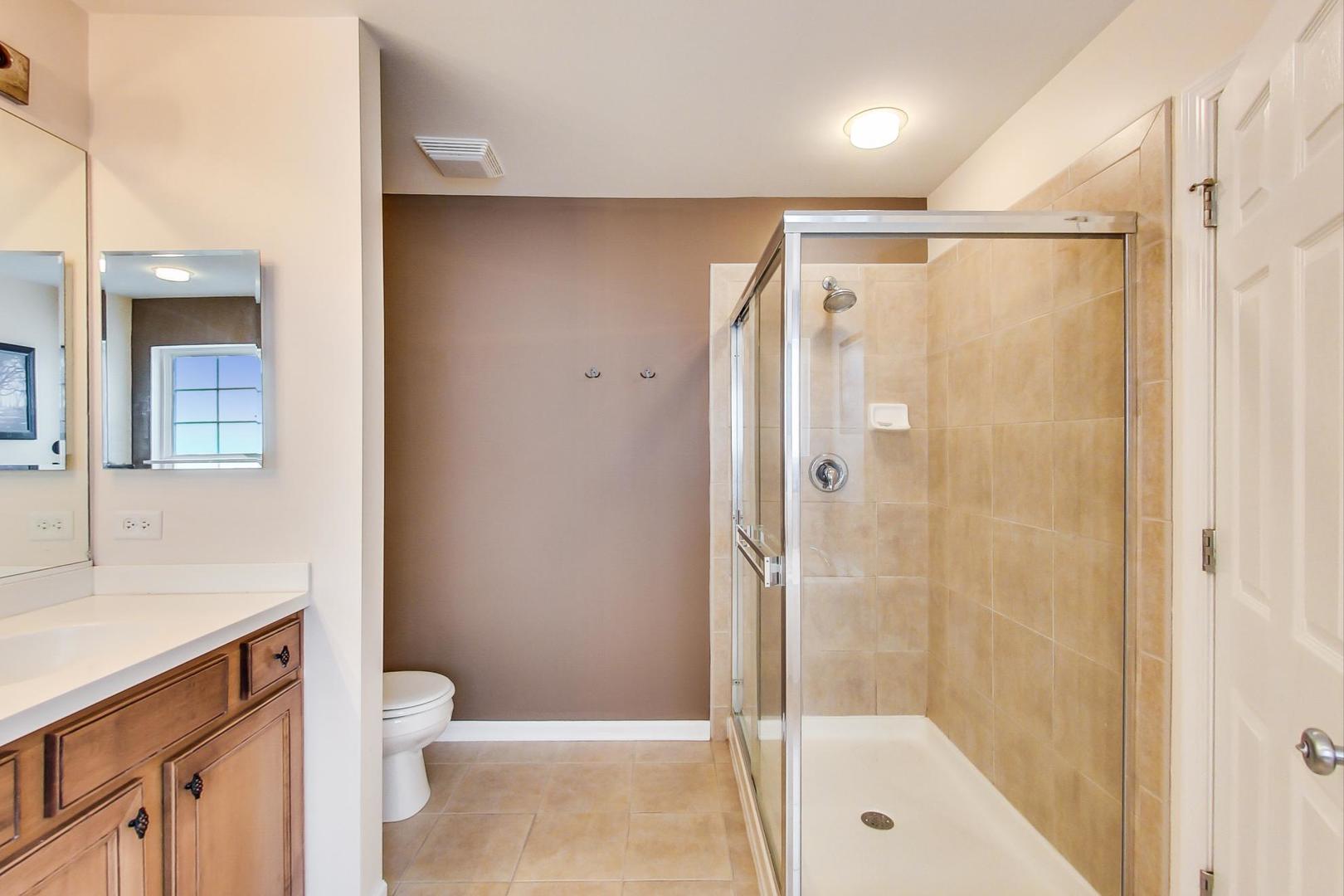 327 Monument Road Elgin, IL 60124 - Photo 29 of 50