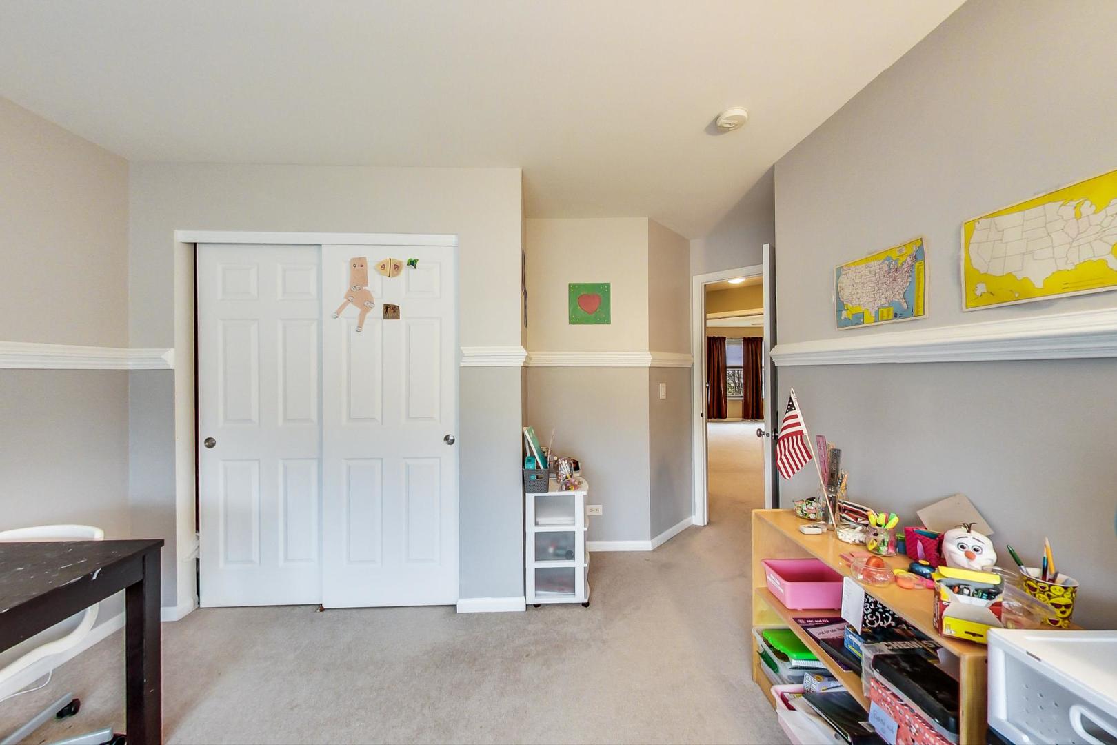 327 Monument Road Elgin, IL 60124 - Photo 32 of 50