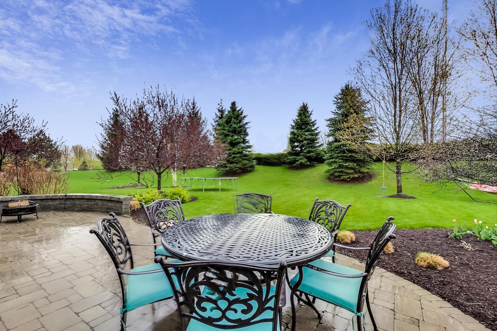 327 Monument Road Elgin, IL 60124 - Photo 45 of 50