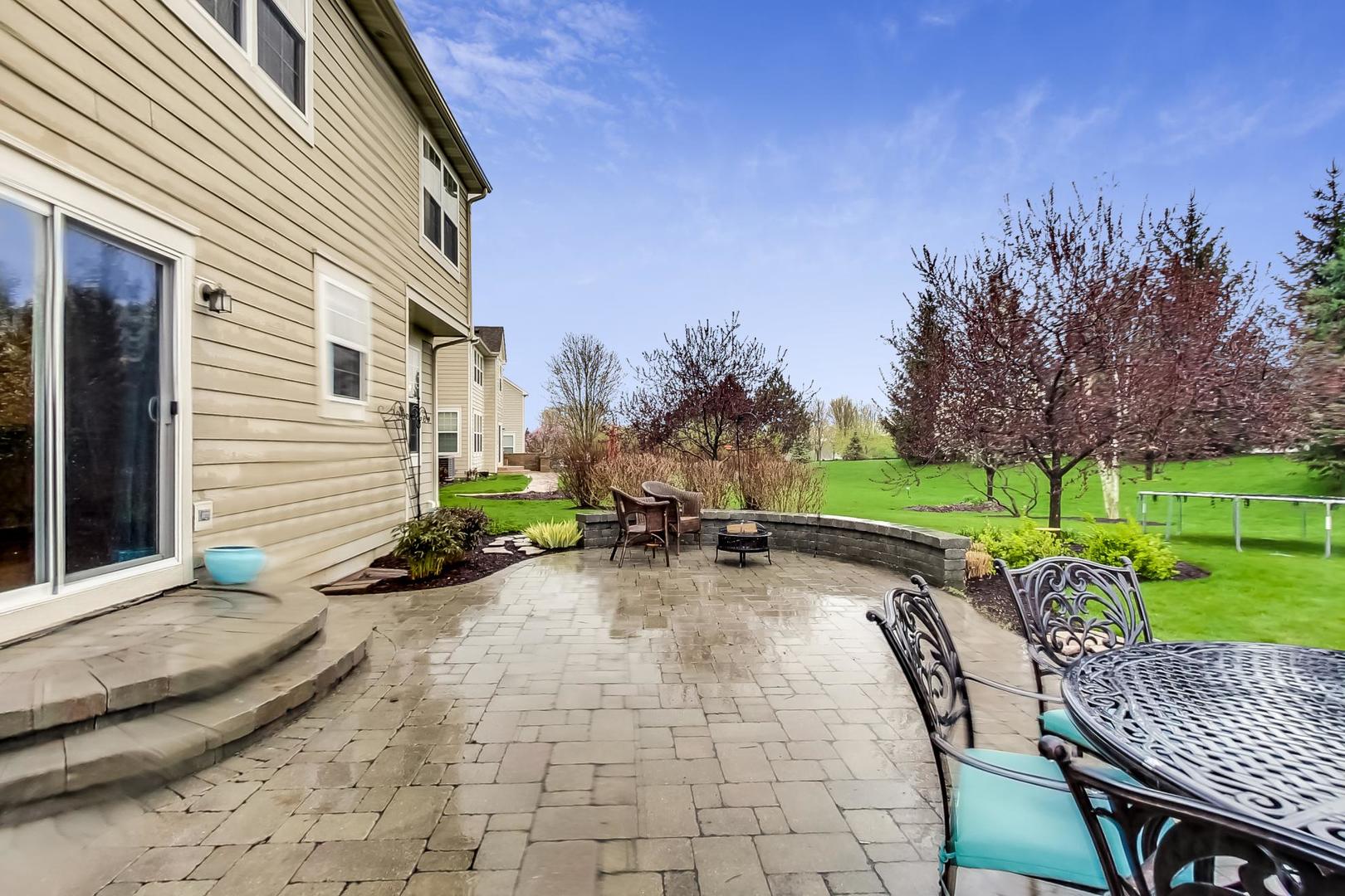 327 Monument Road Elgin, IL 60124 - Photo 46 of 50