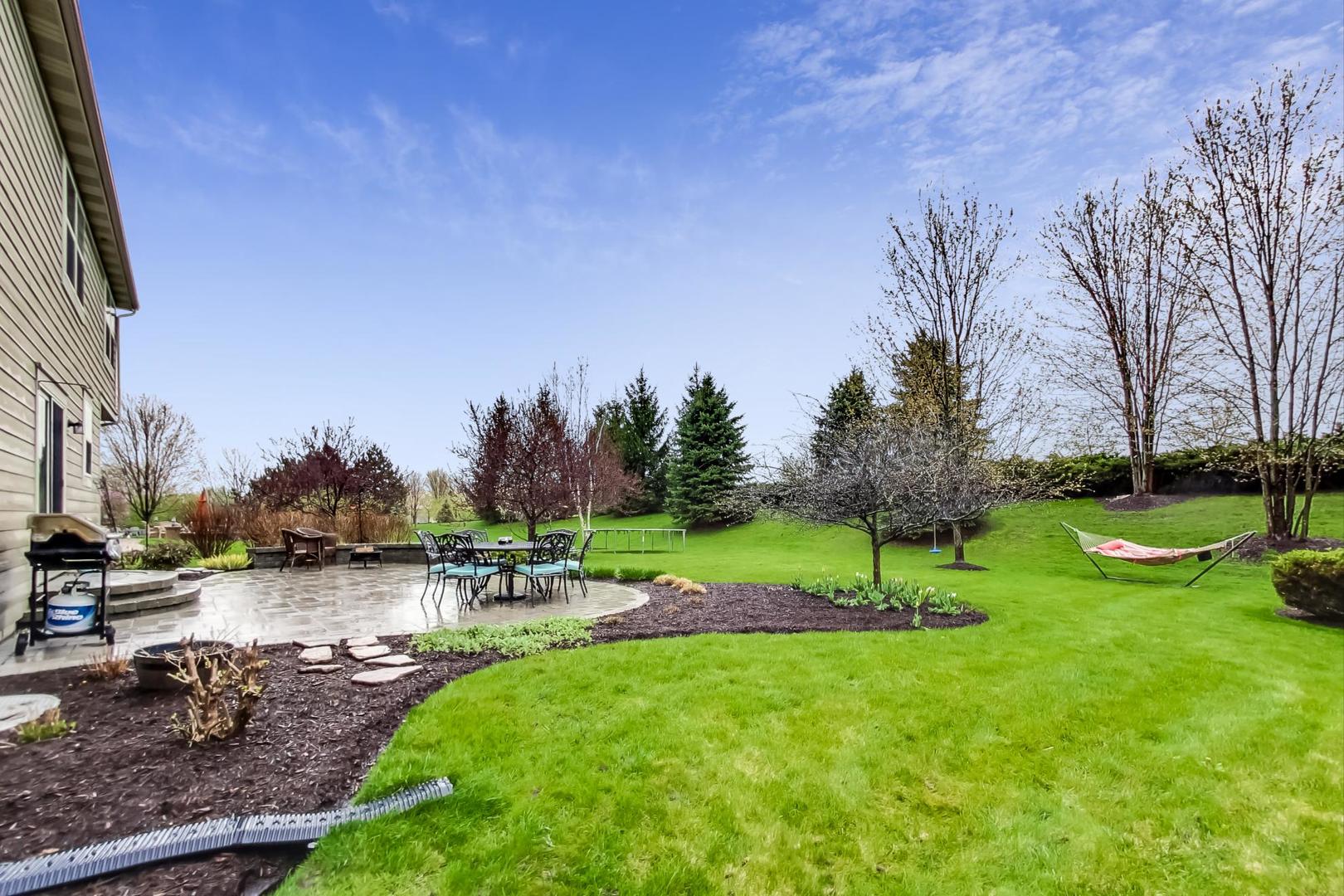 327 Monument Road Elgin, IL 60124 - Photo 47 of 50
