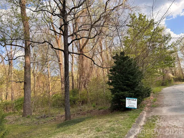 $23,900 | 0 Lynnbrook Way, Columbus, NC 28722