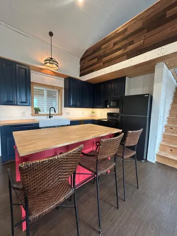 $390,000 | 911 Mississippi Lane, Brownsville, MN 55919