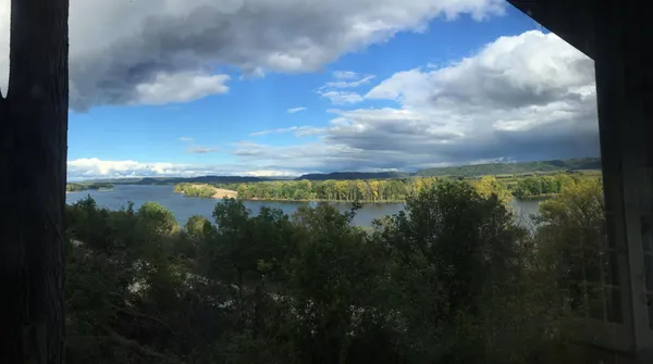 $390,000 | 911 Mississippi Lane, Brownsville, MN 55919