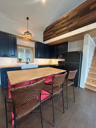 $390,000 | 911 Mississippi Lane, Brownsville, MN 55919