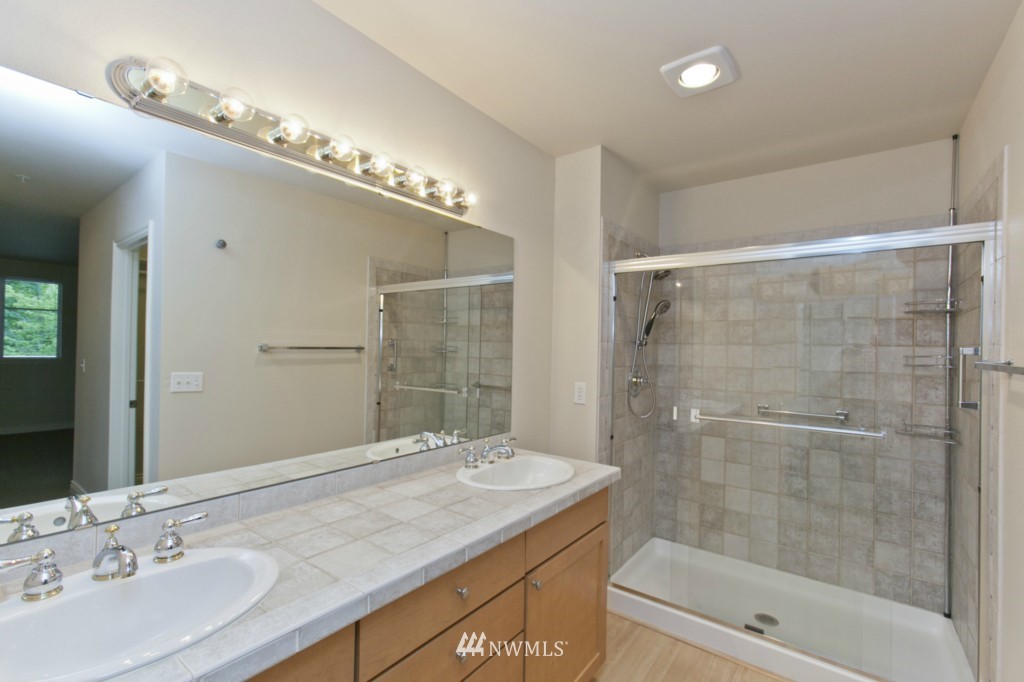 17432 Bothell Way Northeast, Unit B202 Bothell, WA 98011 - Photo 8 of 14