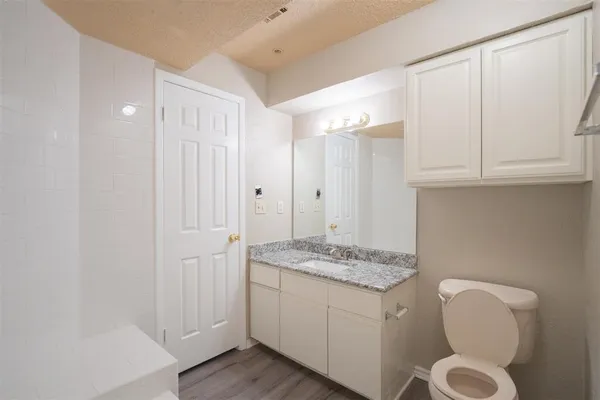 $1,299 | 7474 Fair Oaks Avenue, Unit 7405, Dallas, TX 75231