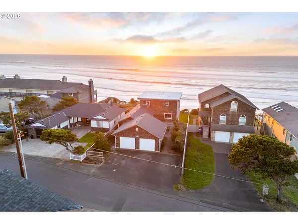 $1,690,000 | 2151 Northwest Inlet Avenue, Lincoln City, OR 97367