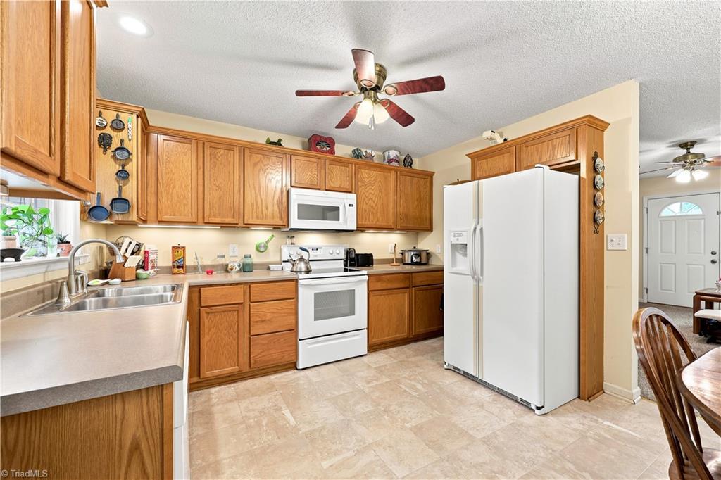 482 Moser Road King, NC 27021 - Photo 10 of 46
