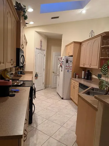 $580,000 | 1609 South Daytona Avenue, Flagler Beach, FL 32136